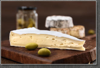 Käse wird bei uns frisch geschnitten.
